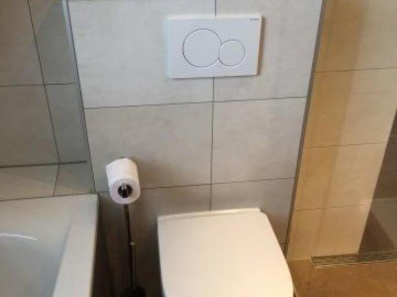 Zwevend toilet